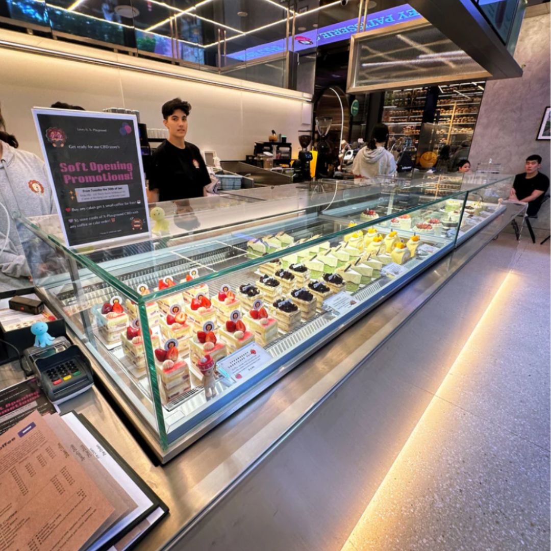 Cossiga LPRF Freestanding LP Plus Refrigerated Display