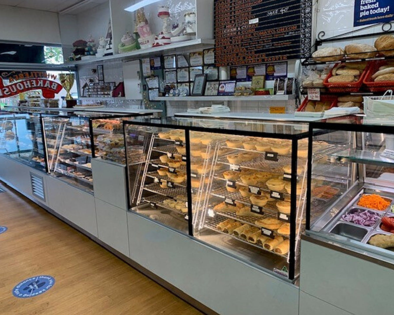 CDE Heated Display Cabinet